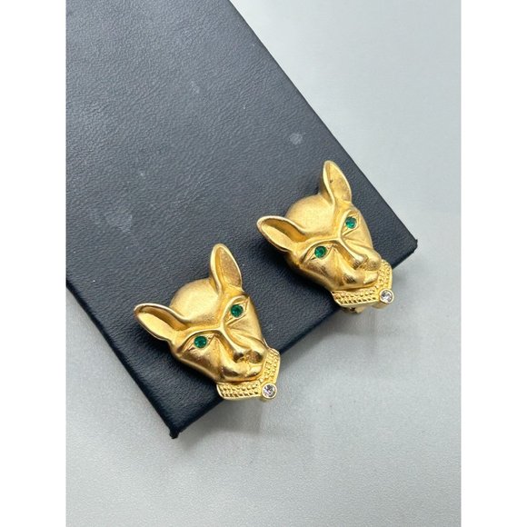 JACKIE COLLINS Panther Clip On Earrings Matte Gold Tone and Emerald Green Eyes - Picture 3 of 8